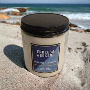 Bath & Body Works "Endless Weekend" Single Wick Candle 7oz – New